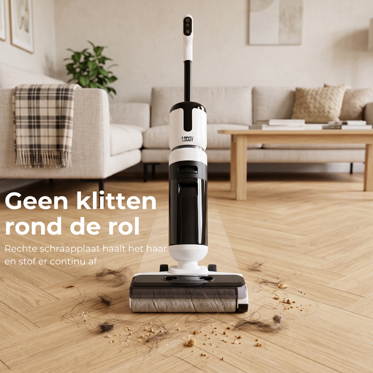 Lodgy OneSweep X1 verwijdert haren en kruimels van een houten vloer zonder dat de borstelrol verklit