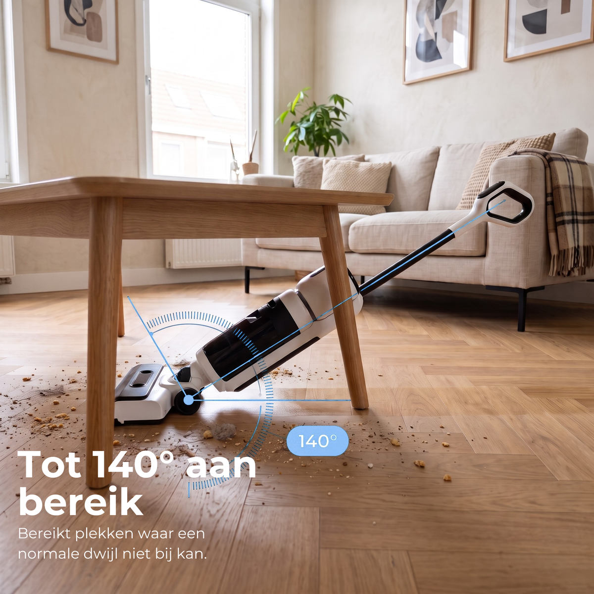 Lodgy OneSweep X1 gekanteld tot 140° om onder een houten tafel te reinigen